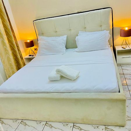 Yaoundé Appartement Avec Vue Panoramique Two Or Three Rooms מראה חיצוני תמונה