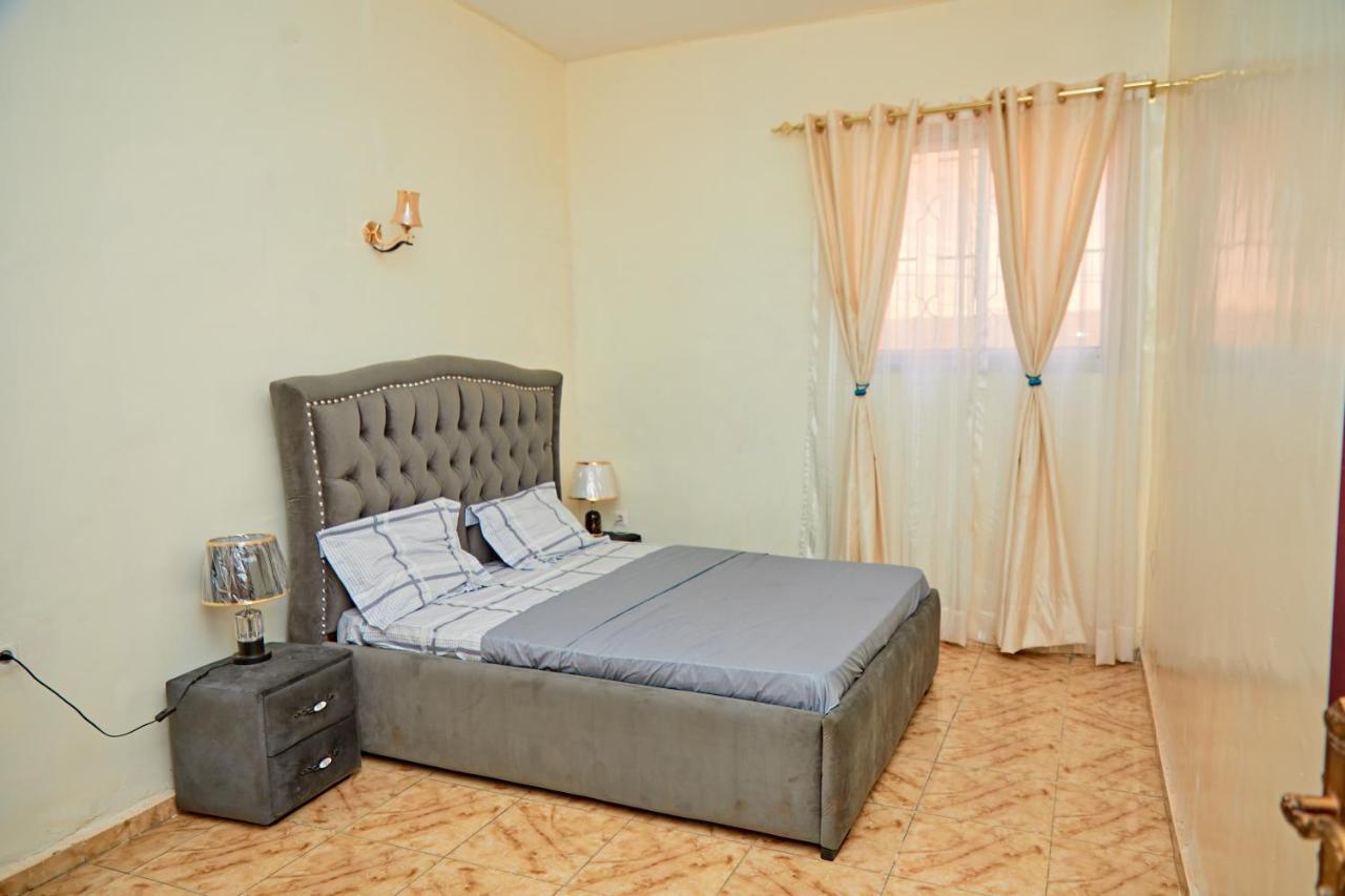 Yaoundé Appartement Avec Vue Panoramique Two Or Three Rooms מראה חיצוני תמונה