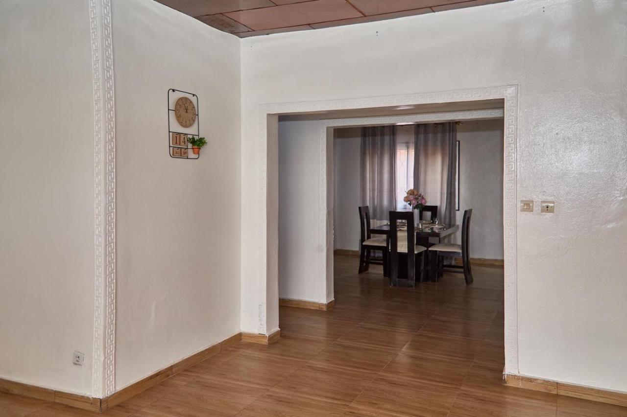 Yaoundé Appartement Avec Vue Panoramique Two Or Three Rooms מראה חיצוני תמונה