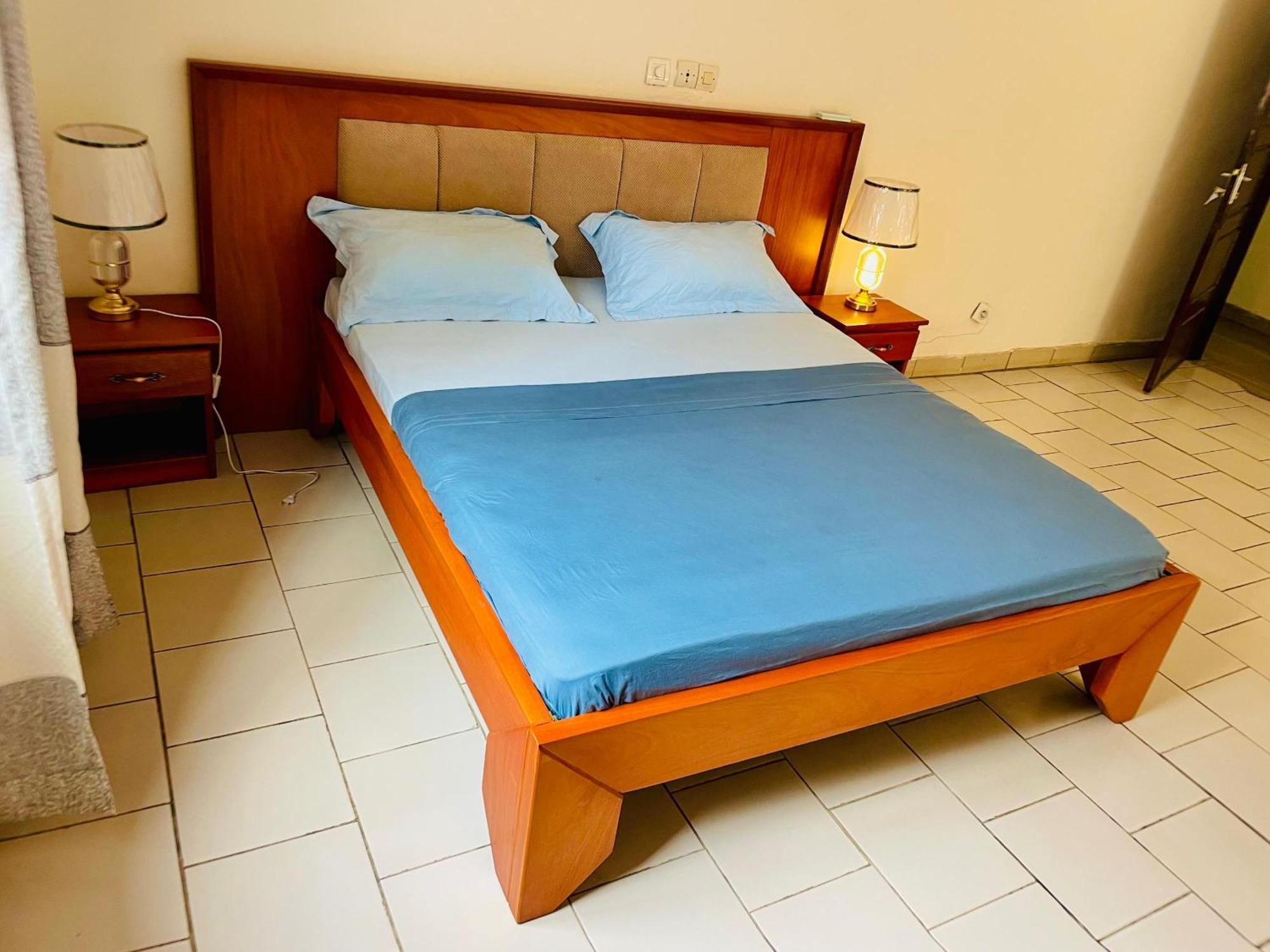 Yaoundé Appartement Avec Vue Panoramique Two Or Three Rooms מראה חיצוני תמונה