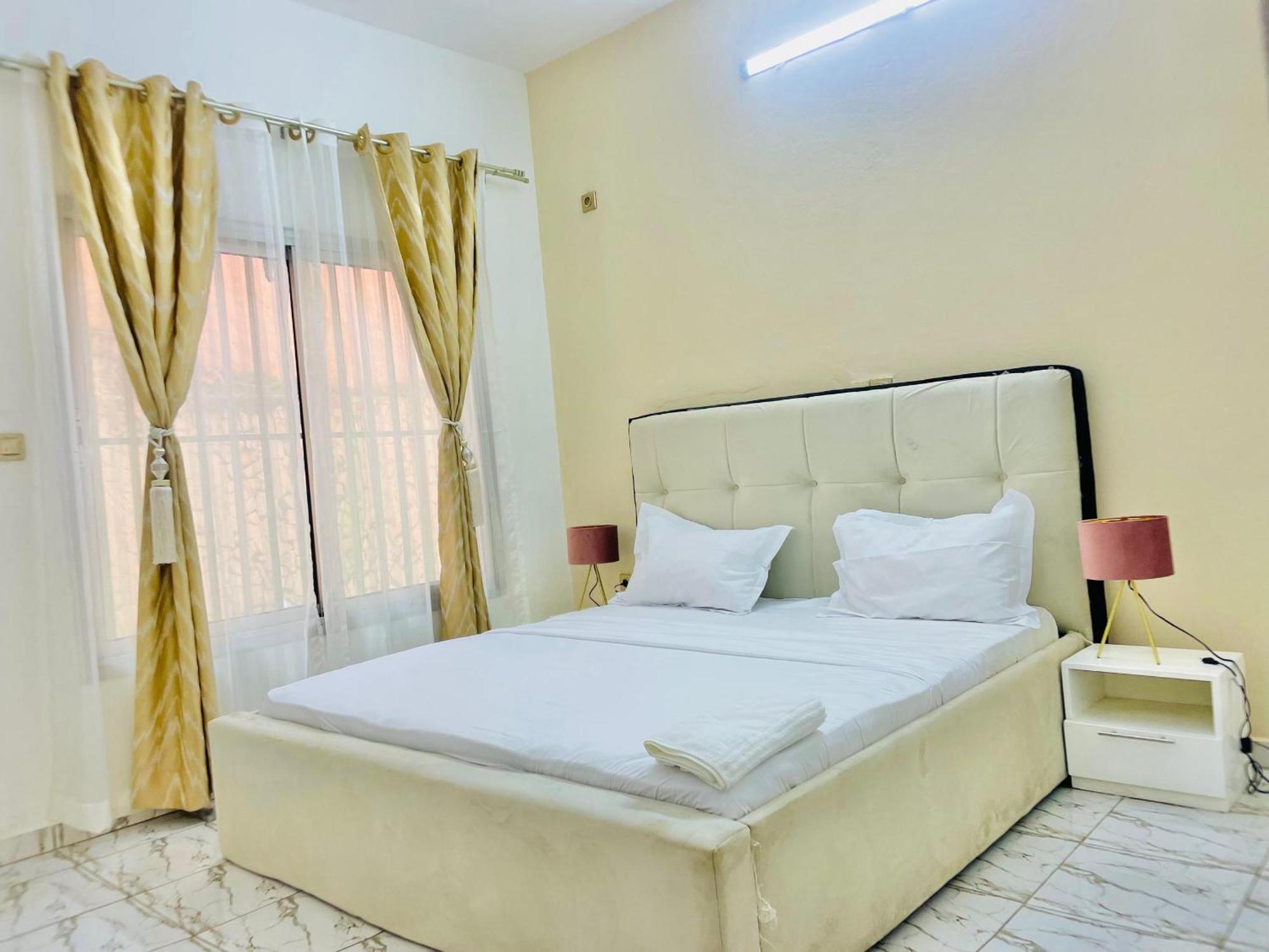 Yaoundé Appartement Avec Vue Panoramique Two Or Three Rooms מראה חיצוני תמונה