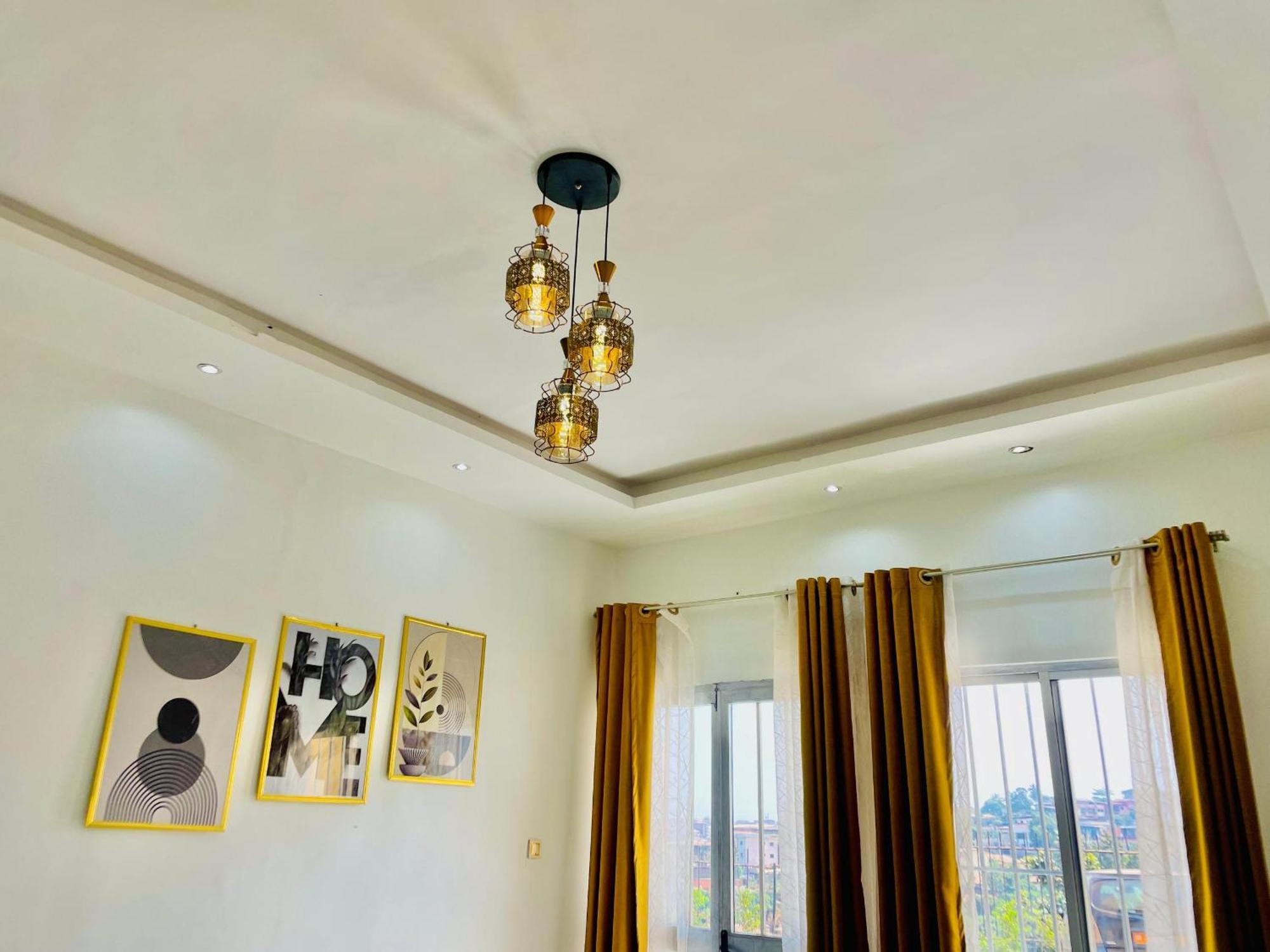 Yaoundé Appartement Avec Vue Panoramique Two Or Three Rooms מראה חיצוני תמונה