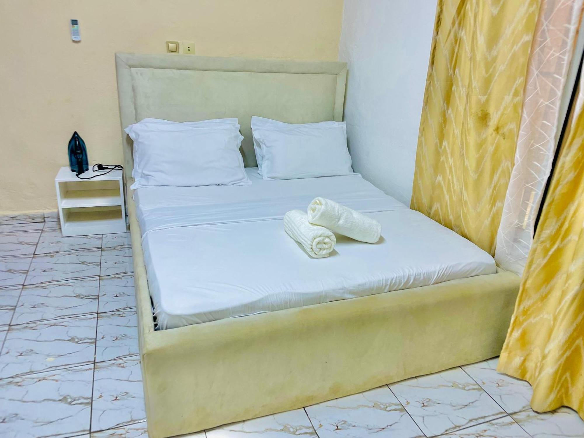 Yaoundé Appartement Avec Vue Panoramique Two Or Three Rooms מראה חיצוני תמונה