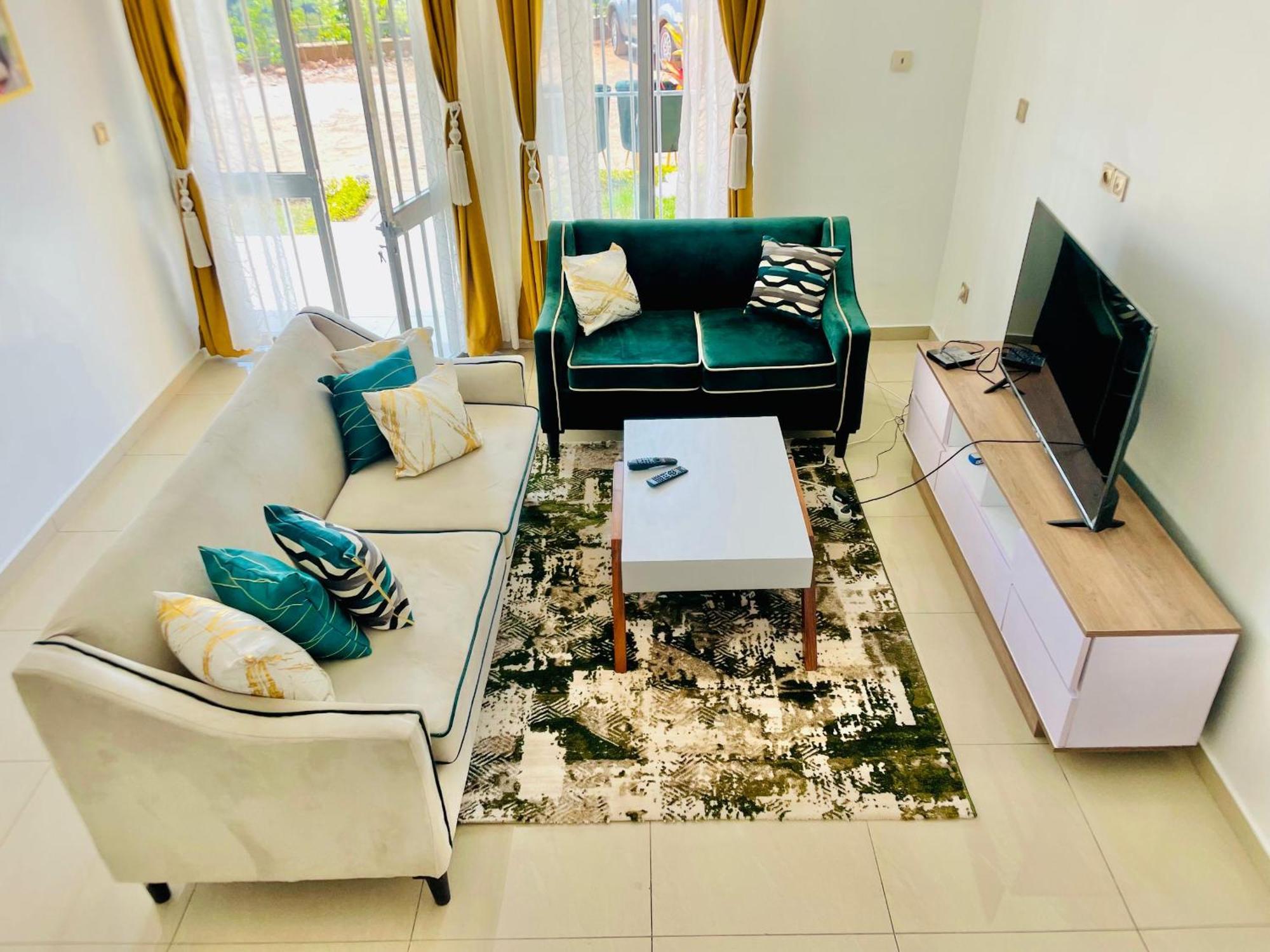 Yaoundé Appartement Avec Vue Panoramique Two Or Three Rooms מראה חיצוני תמונה